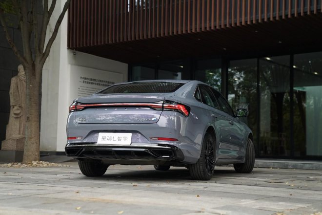 科技文化新融合 实拍吉利星瑞L智擎/星越L智擎