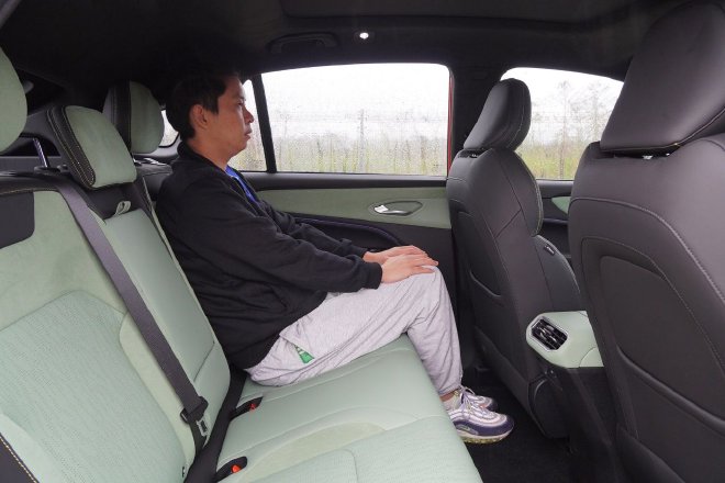 睿蓝7动态试驾 不到20万享受后驱驾控乐趣