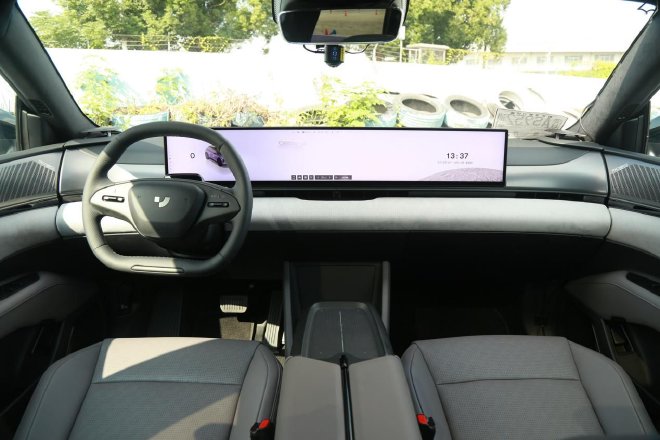 售价24.99万元起 极越01正式上市