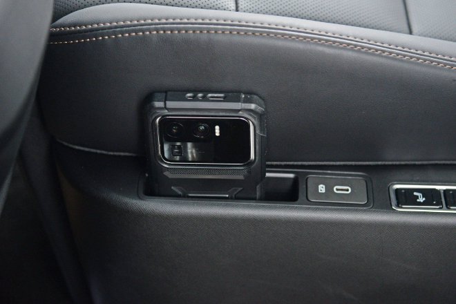 广汽传祺新能源E8试驾 可移动的大平层