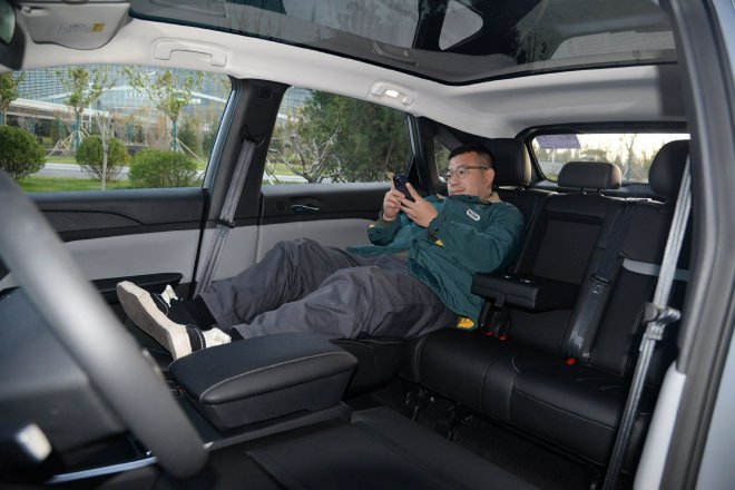 15万电动SUV卷王 试驾东风日产启辰VX6