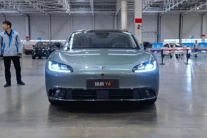 定位大型纯电轿车，远航Y6正式下线