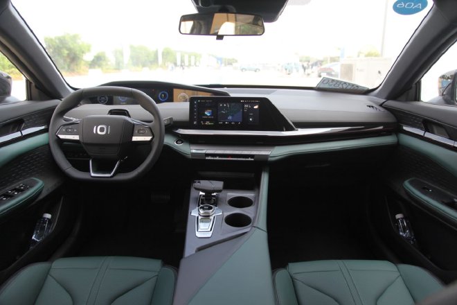 Feel the charm of digital electric drive and test drive Changan Qiyuan Q05/A06