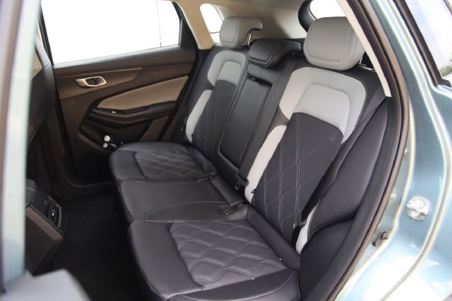 Feel the charm of digital electric drive and test drive Changan Qiyuan Q05/A06
