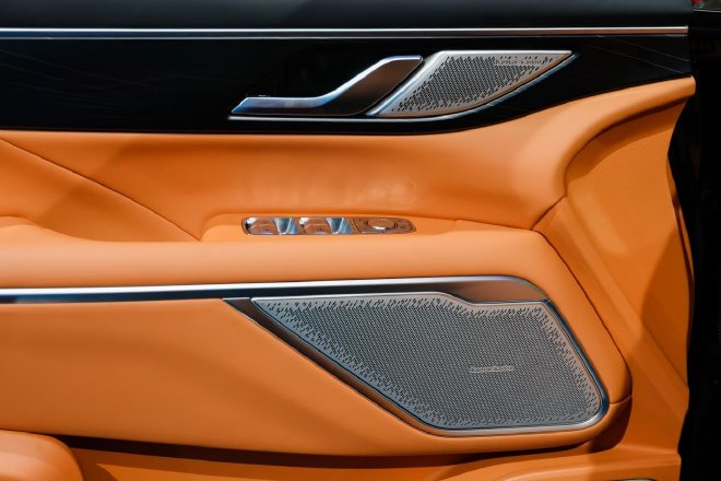 2023广州车展：魏牌高山MPV亮相