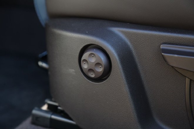 为共享出行而生 静态实拍吉利曹操60车型