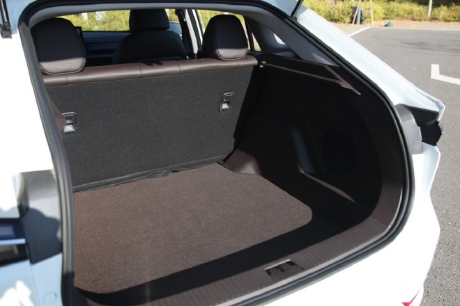 为共享出行而生 静态实拍吉利曹操60车型