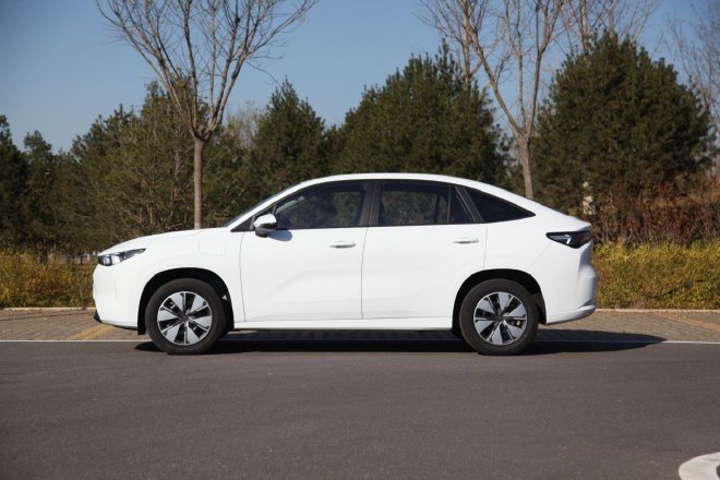 为共享出行而生 静态实拍吉利曹操60车型