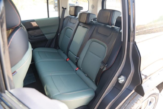 硬核小“潮盒” 抢先试驾iCAR 03