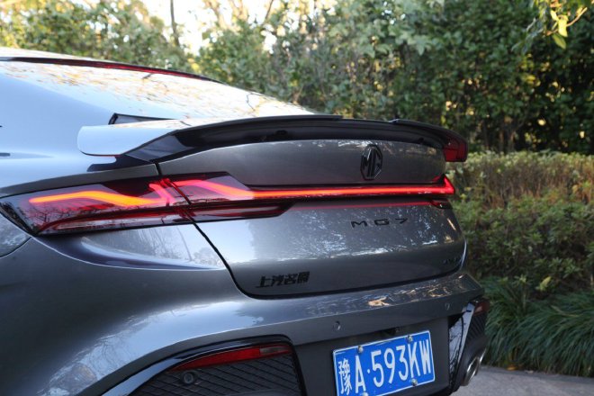 燃油车智驾标杆 体验MG7 NGP智能驾驶辅助