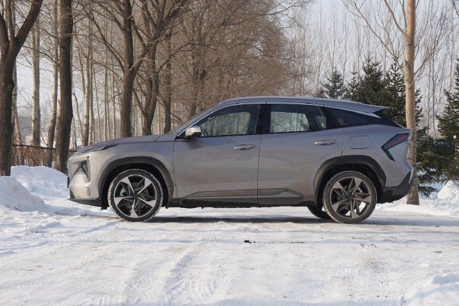 无惧冰城严寒 吉利银河L7驾乘感依旧出色