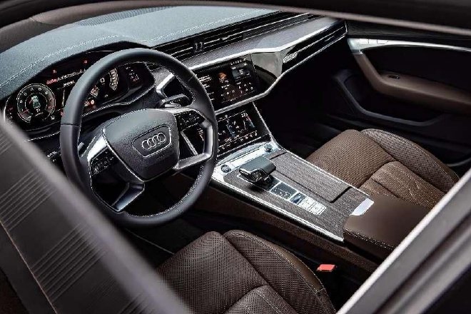 上汽奥迪A7L：豪车品牌的坚守与破局