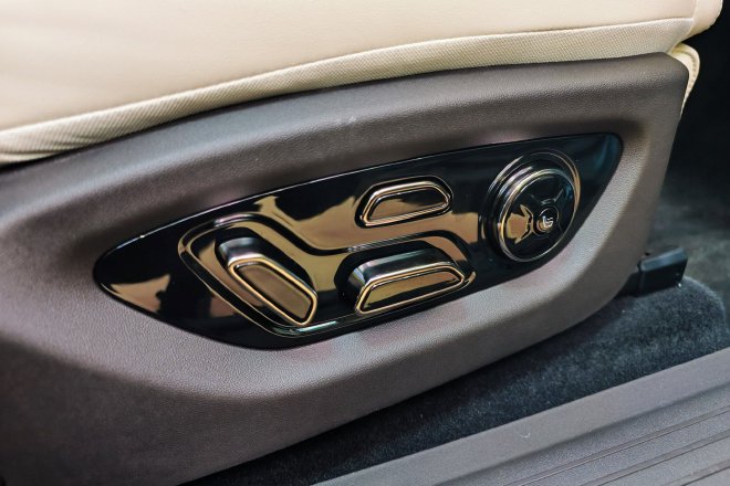 外观好看到“跳长江” 全新腾势N7静态体验