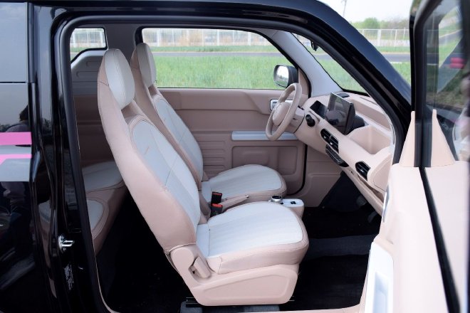 可代步、能玩乐的新选择 卡丁车赛道试驾吉利熊猫卡丁