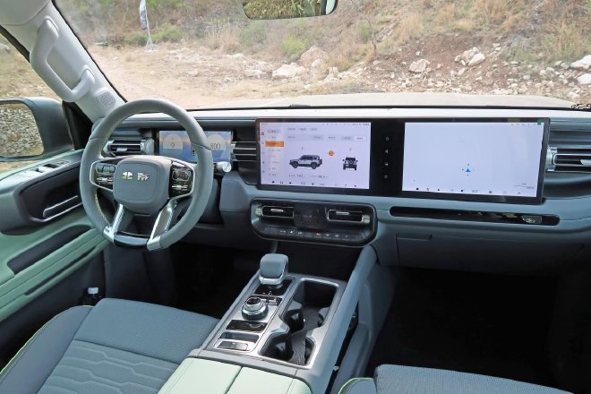 越野悍将 试驾BJ40刀锋英雄版攀登者