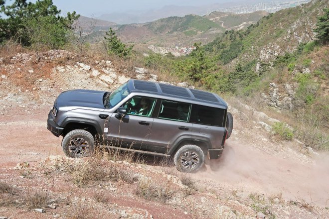 越野悍将 试驾bj40刀锋英雄版攀登者-新浪汽车