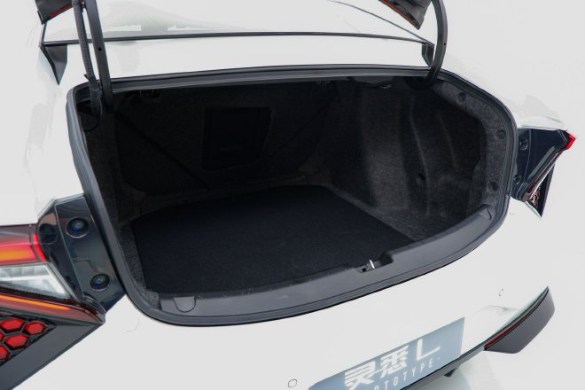 全系标配电子外后视镜 东风本田灵悉L静态体验