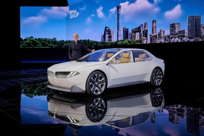 2024北京车展：宝马之夜展示旗下品牌明日风采