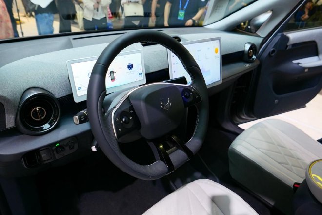 2024北京车展：极狐考拉五座车型首发亮相