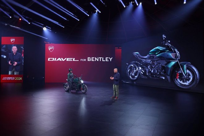杜卡迪 Diavel for Bentley 限量版摩托车