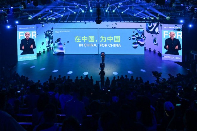 杜卡迪 Diavel for Bentley 限量版摩托车