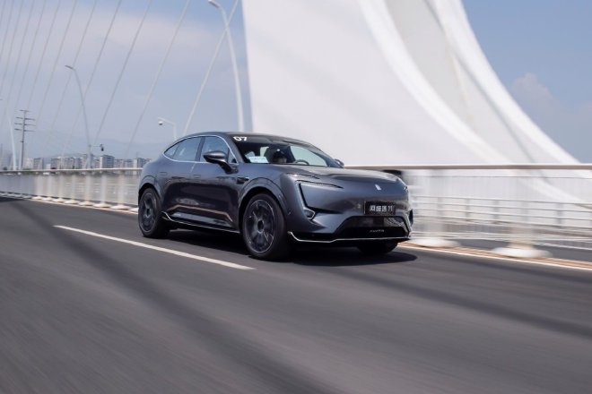 豪华再升级，华为ADS 2.0上身 试2024款阿维塔11