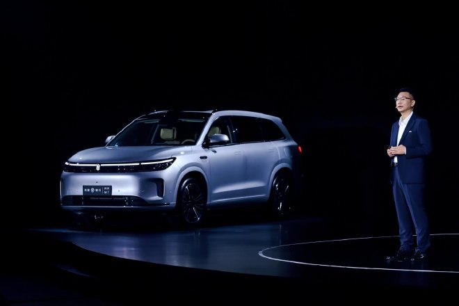 与用户共创国民SUV新时代 问界新M7 Ultra上市即交付