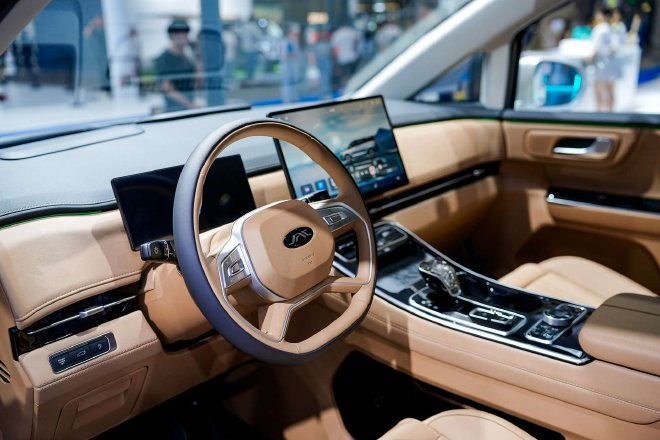 瑞风RF8 MPV鸿蒙版亮相粤港澳车展