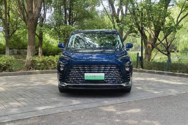 一次自我超越 试驾上汽通用别克全新GL8陆尊PHEV