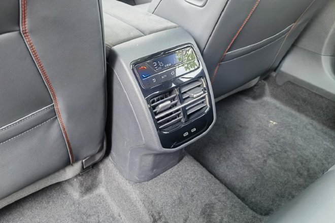 德味中餐，试驾一汽-大众全新迈腾