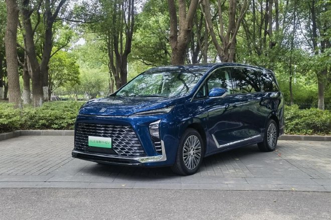 一次自我超越 试驾上汽通用别克全新GL8陆尊PHEV