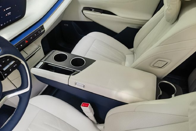 一次自我超越 试驾上汽通用别克全新GL8陆尊PHEV