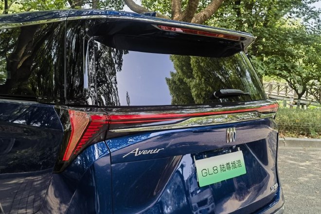 一次自我超越 试驾上汽通用别克全新GL8陆尊PHEV