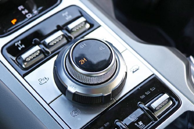 试驾全新BJ40环塔冠军版 越野素车新标杆