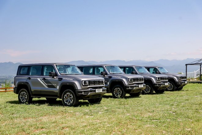 试驾全新BJ40环塔冠军版 越野素车新标杆