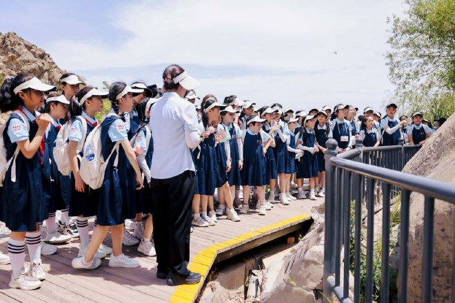 一汽奥迪“春蕾梦想成长营”走进宁夏银川