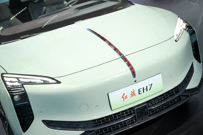 2024成都车展：红旗HS7 PHEV售31.58万起/EH7荣耀版售22.98万起