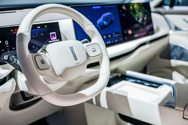 2024成都车展：魏牌全新蓝山亮相