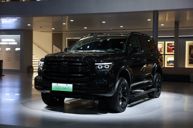 坦克500 Hi4-T黑武士