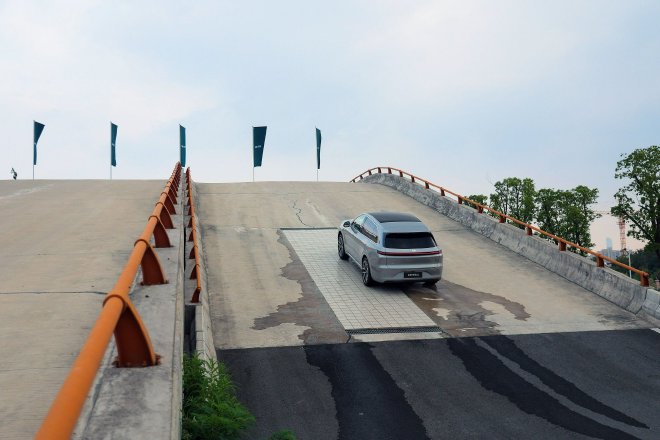 第一次想说“卷得好” 理想汽车安全驾驶学院科目体验