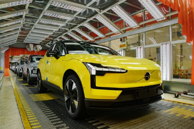 以品质赢得信赖，第10万辆沃尔沃EX30正式下线