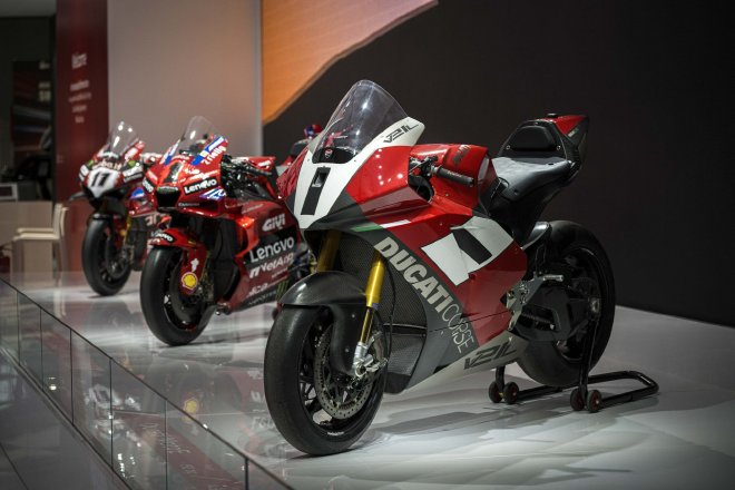 杜卡迪在2024 EICMA展示全新车型