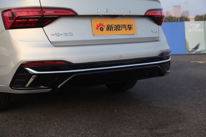 试驾捷达VA7 一款更懂国人需求的德系家轿