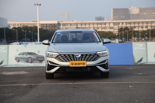 试驾捷达VA7 一款更懂国人需求的德系家轿