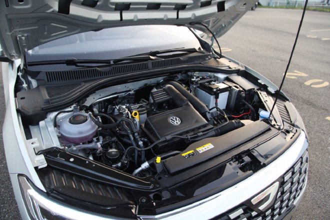 试驾捷达VA7 一款更懂国人需求的德系家轿