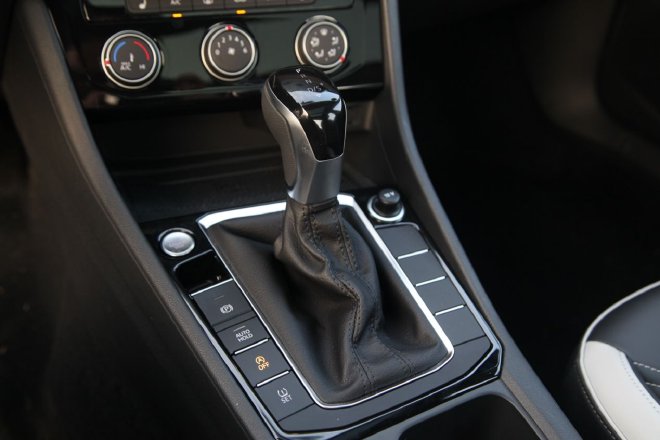 试驾捷达VA7 一款更懂国人需求的德系家轿