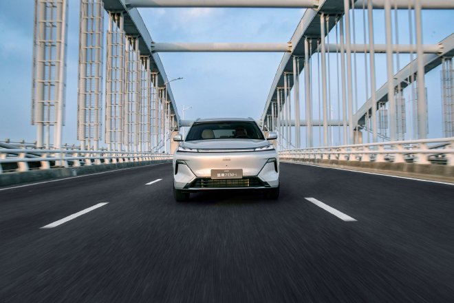 试驾吉利银河星舰7 EM-i 一款兼顾实用与智能的紧凑型SUV