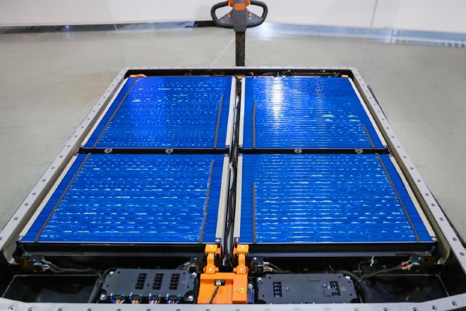 吉利银河E5通过行业首次超国标“整车安全魔鬼串联试炼”