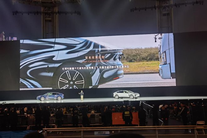 李斌：萤火虫的产品力比MINI强多了