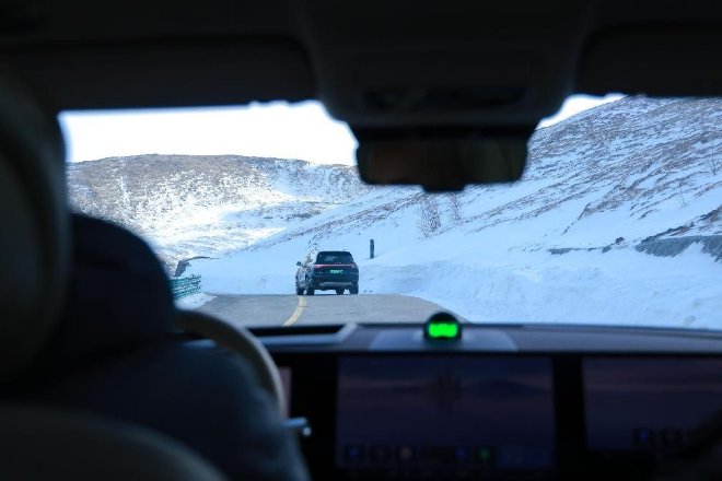 “鸿蒙智行冬日奇驭智旅”试驾体验活动